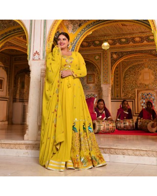 Shahzadi-Imperial Lime Embroidered Cape Set