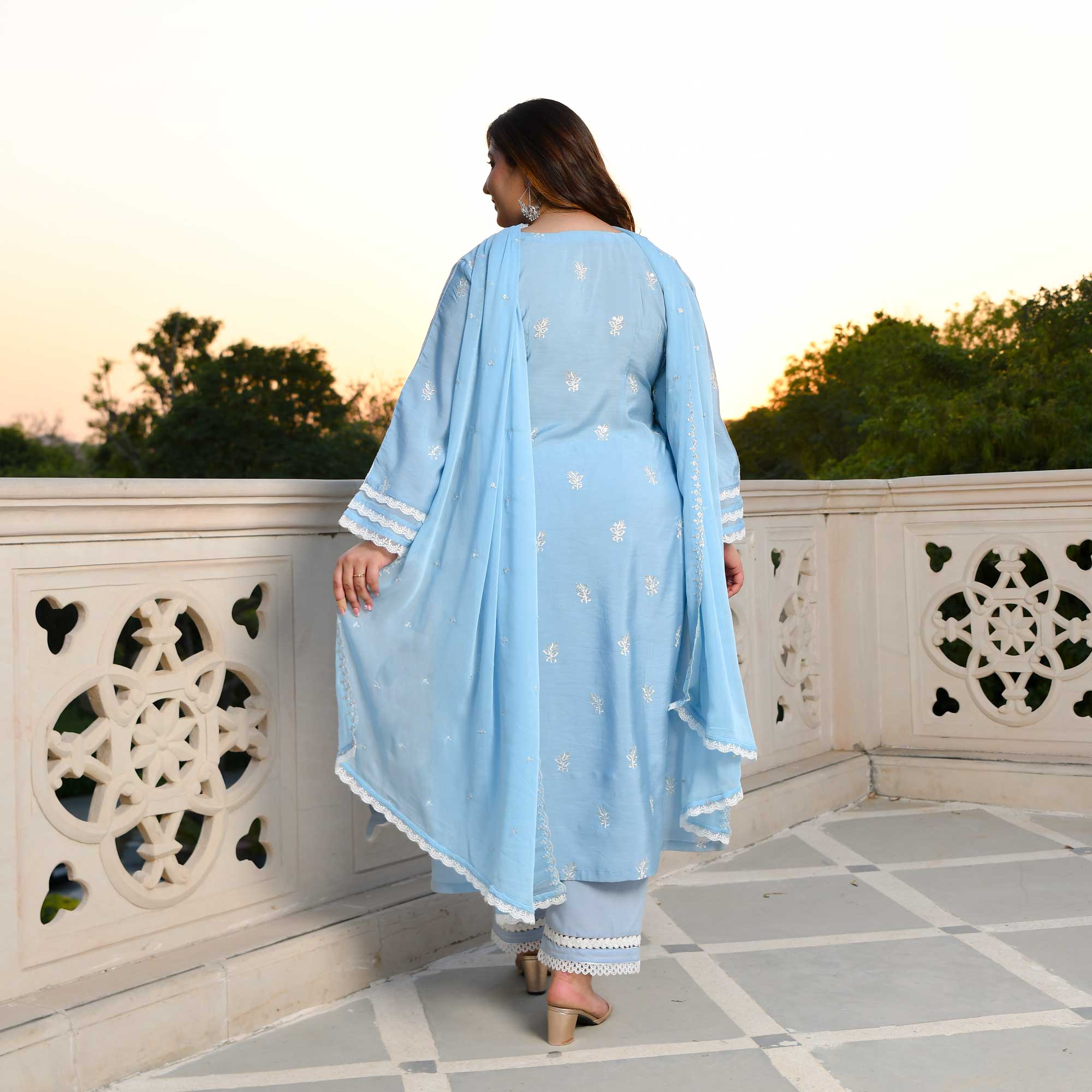 Casper Blue Thread Embroidered Muslin Suit Set Casper Blue Thread Embroidered Muslin Suit Set