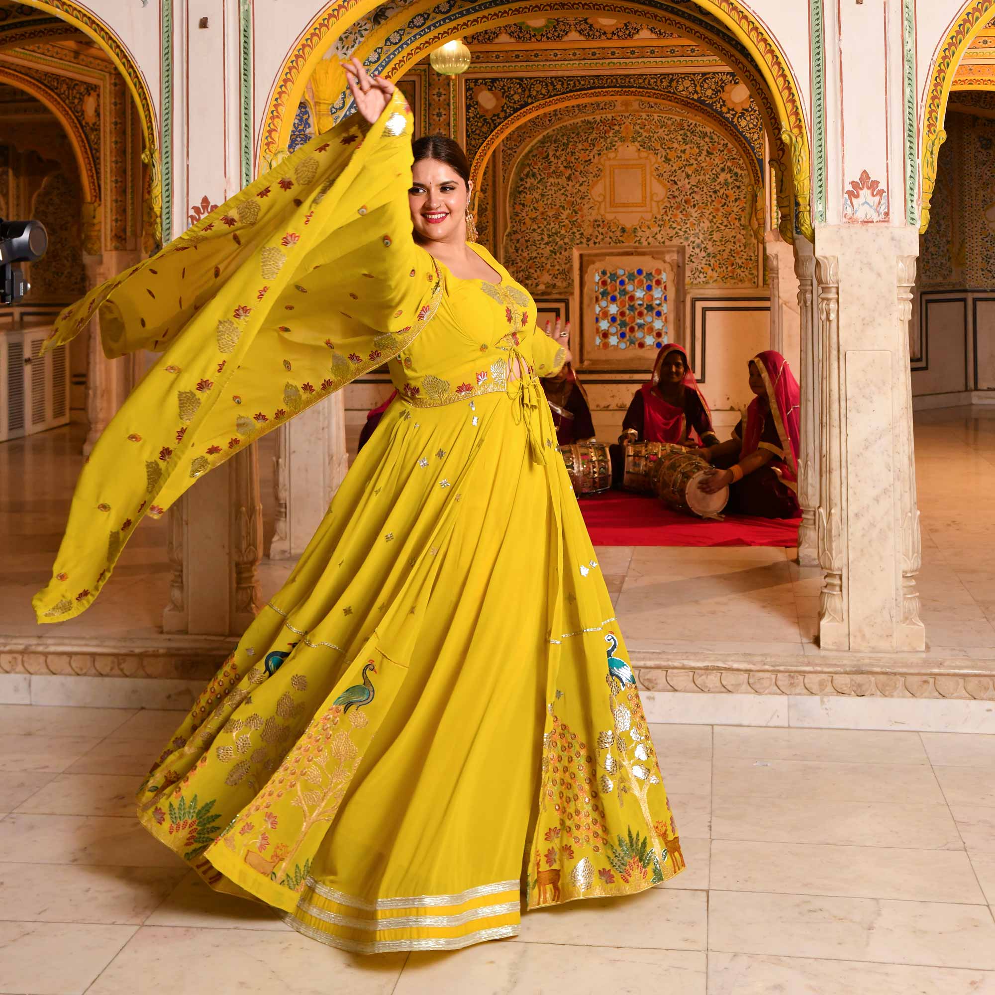 Shahzadi-Imperial Lime Embroidered Cape Set