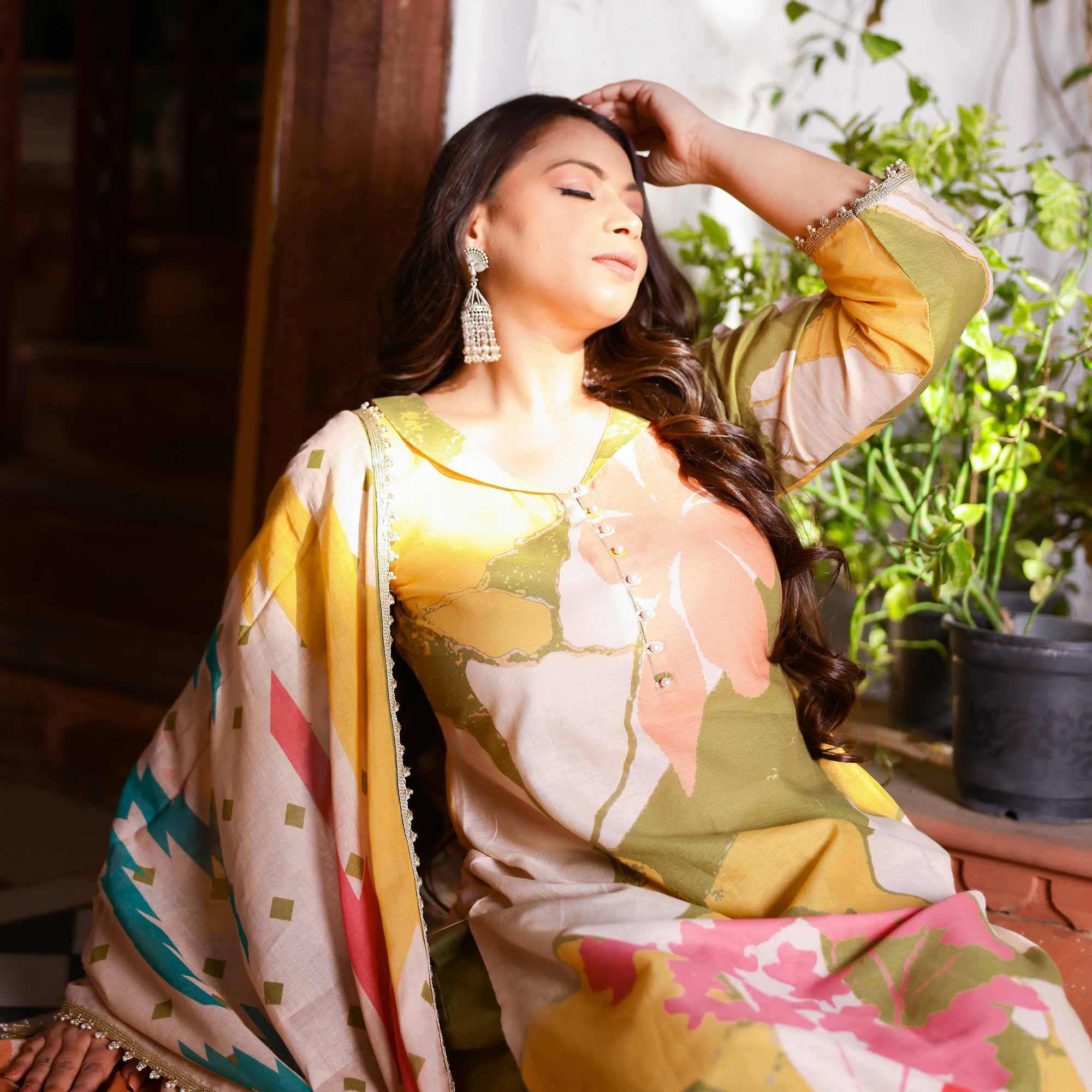 Pistachio Rose Summer Story Cotton Suit Set