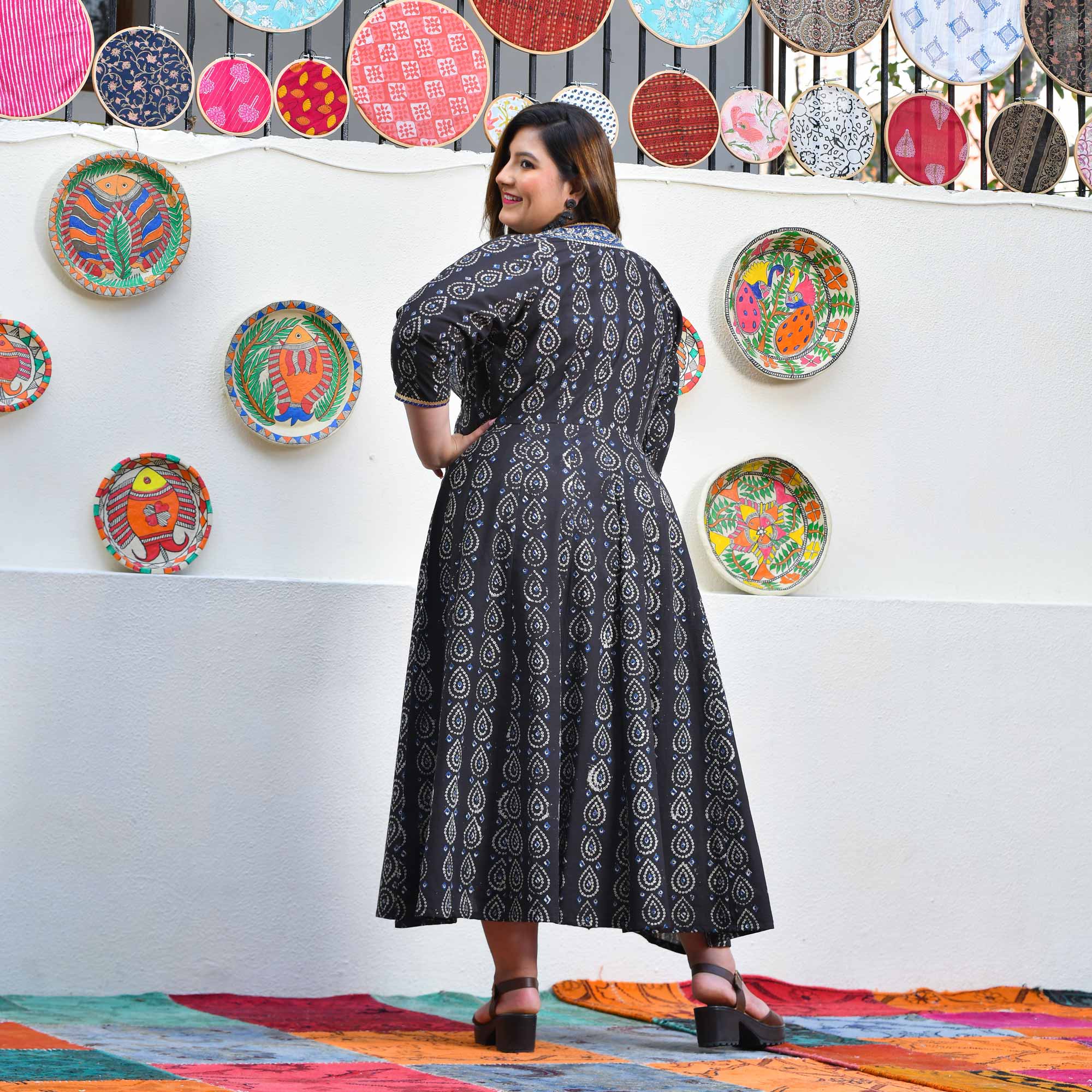 Shadow & Sand Handblock Printed Bandhani Dress With Cape
