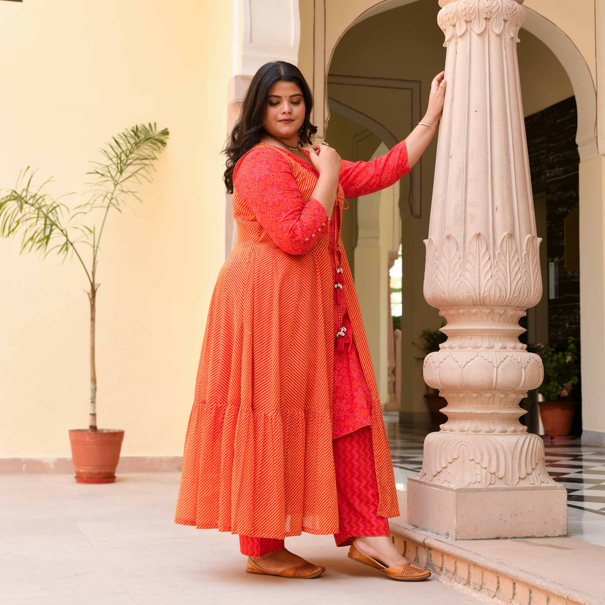Kesari Katha Bandhani Cotton Co-Ord with Leheriya Cape
